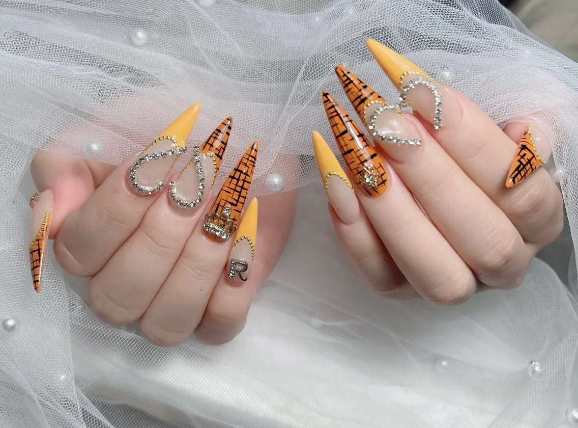 ネイル チークネイル 長さ出し フラッシュネイル フレンチネイル グラデーション ハンドネイル Lenie Nail Salonのネイルデザイン