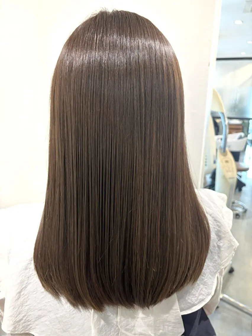 ロング カラー 透明感カラー グレージュ 髪質改善 トリートメント 予約 停止のヘアスタイル