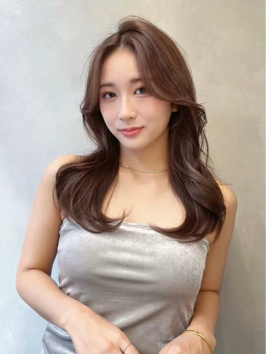 セミロング カラー くびれヘア 髪質改善/はるみ🌙 赤み消しカラーのヘアスタイル
