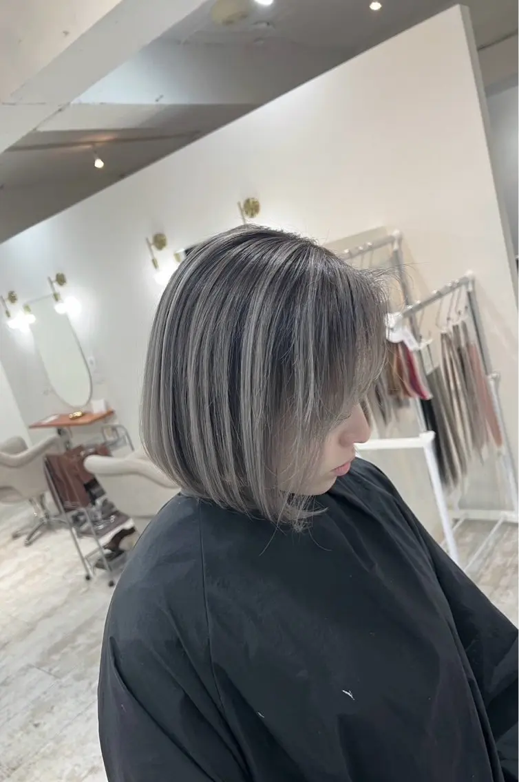 ショート カラー バレイヤージュ グレージュ レイヤーカット 指名数No.1 /NAOYAのヘアスタイル