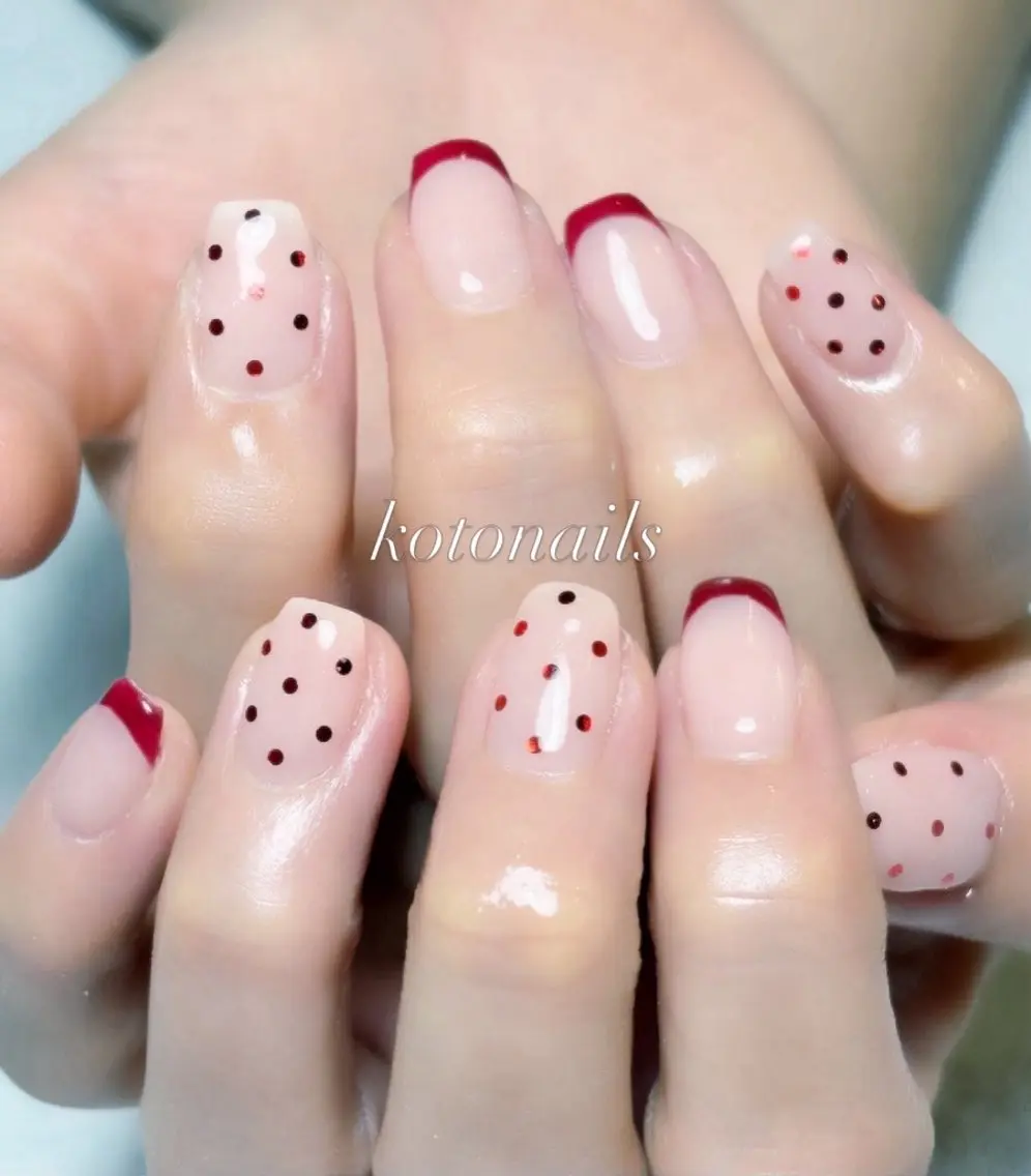 ネイル ドット フレンチネイル koto nailsのネイルデザイン