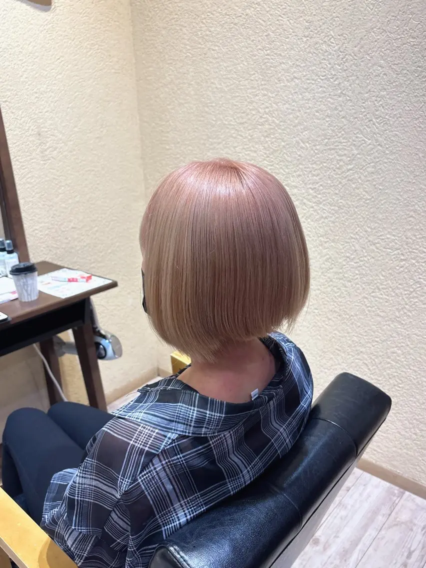ショート カラー ヘアカラー 棚邊 くるみのヘアスタイル