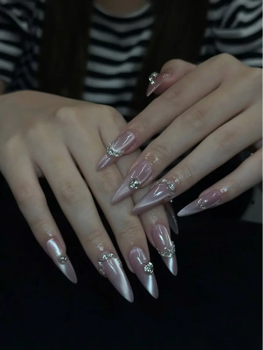 ネイル アートネイル フレンチネイル ジェルネイル 韓国ネイル マグネットネイル HAPPI NAIL 大国町のネイルデザイン