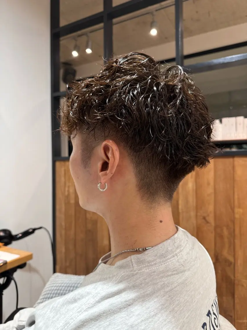 メンズ saki｜透明カラー ドライパーマ.パーマのヘアスタイル