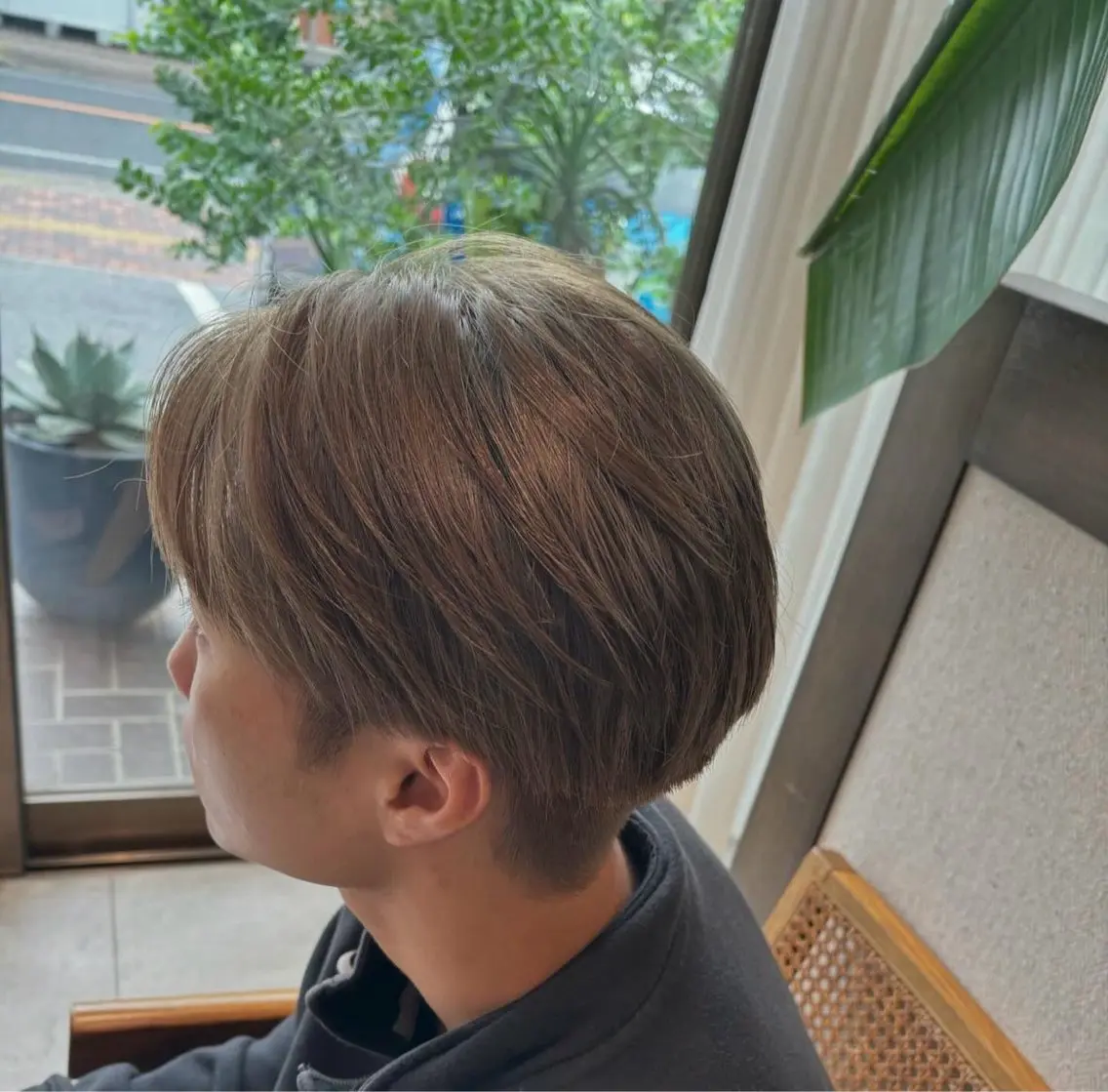 ショート カラー メンズ メンズブリーチ アッシュ ベージュカラー ブリーチ COSTAEST加藤 まり子🪴のヘアスタイル