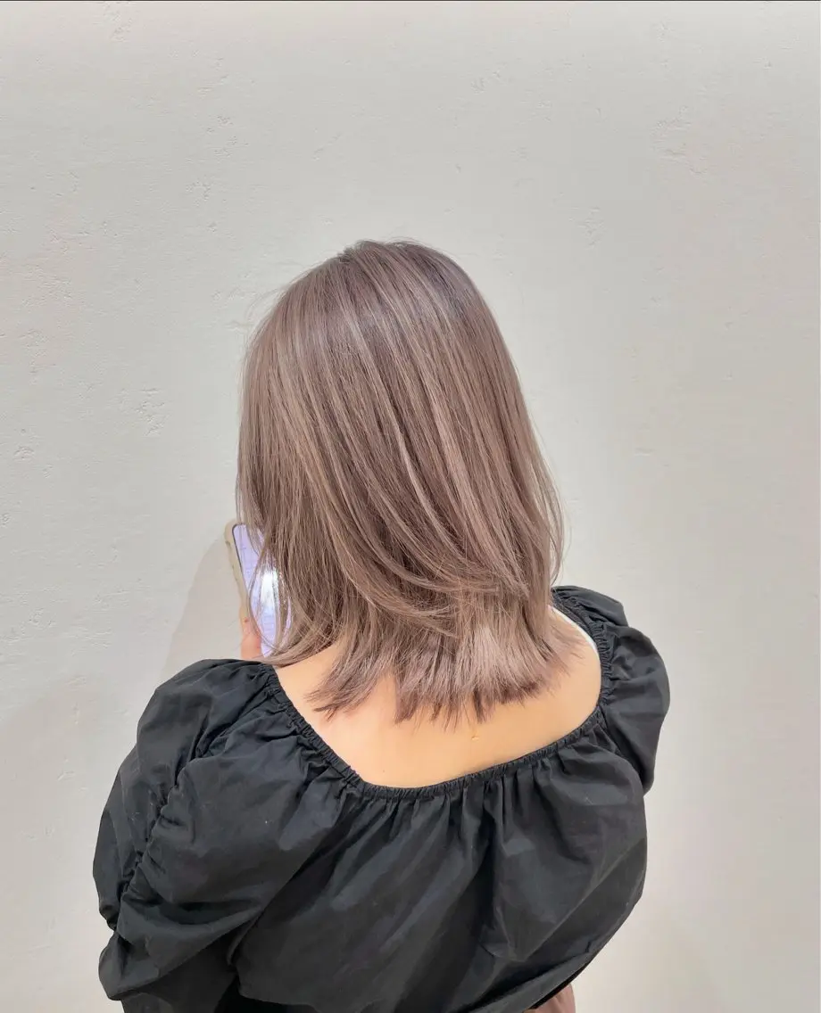 ミディアム カラー バレイヤージュ ブリーチ ダブルカラー レイヤーカット ニュアンスカラー🫧 加納のヘアスタイル