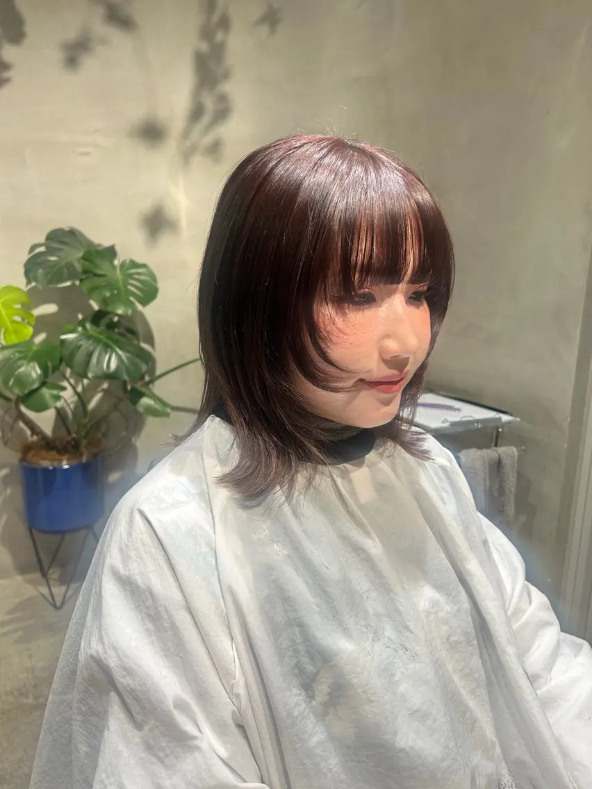 ミディアム 顔まわりレイヤー レイヤーカット 橋本 彩音のヘアスタイル