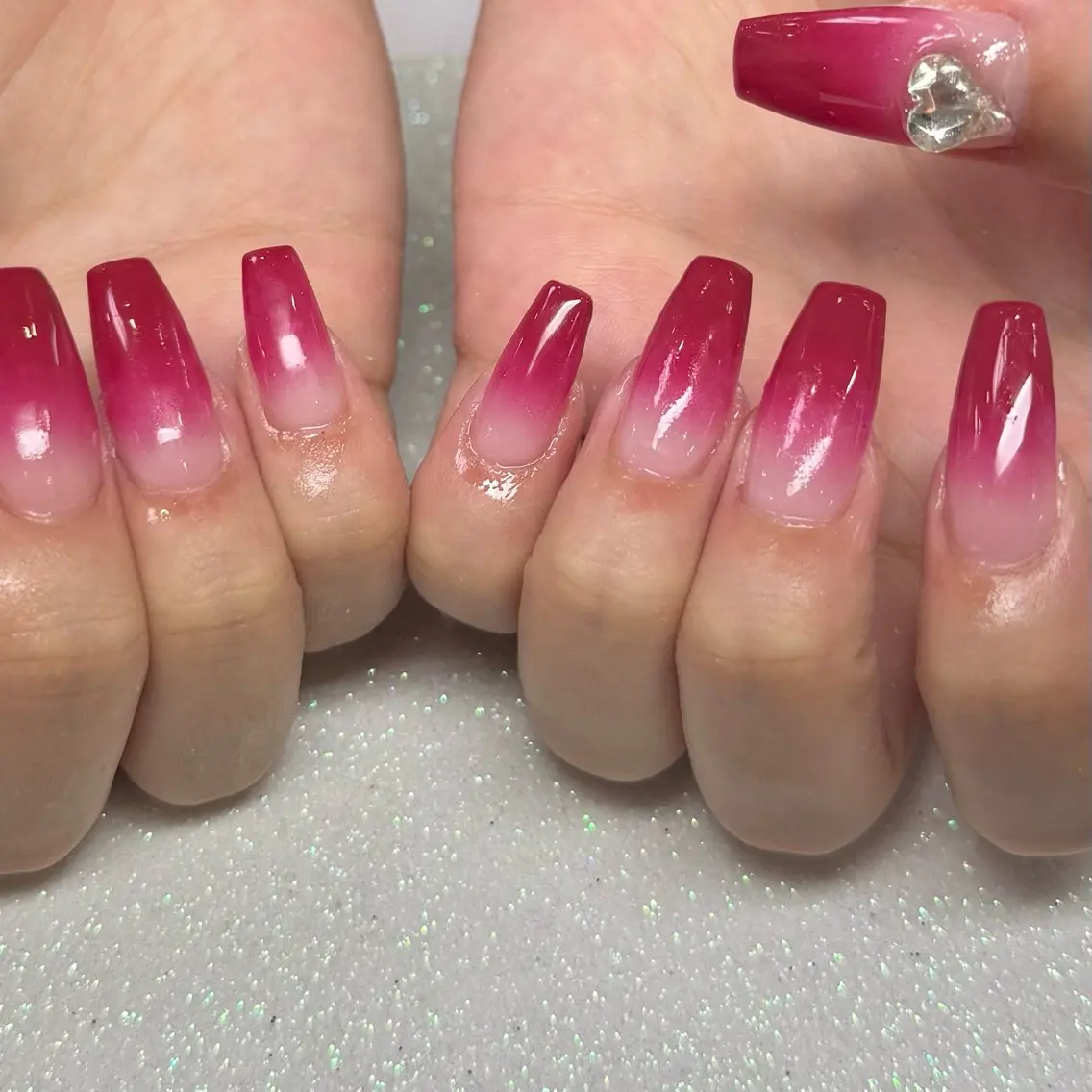ネイル ハンドネイル VIERU 🌈🎀💖のネイルデザイン