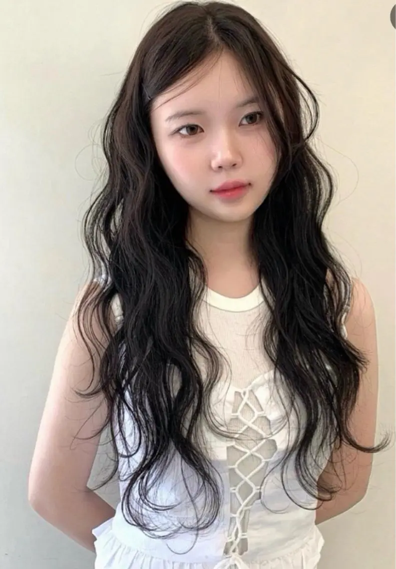 ロング パーマ ARMONY秋山輝也 コテ巻き風パーマ特化のヘアスタイル
