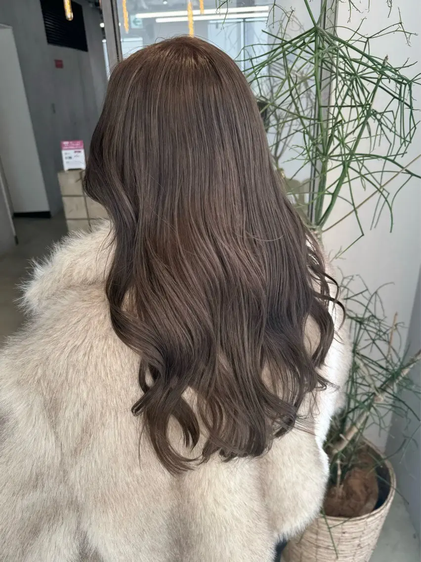 カラー フォギーグレージュ グレージュ 透明感カラー✨艶髪 制作🌱山根あゆみのヘアスタイル