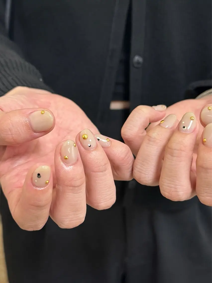 ネイル ゴールド ハンドネイル pointillé .ayaのネイルデザイン
