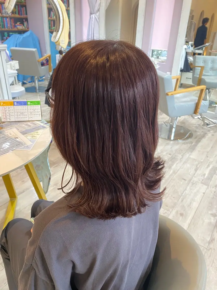 ミディアム かまだ しおりのヘアスタイル