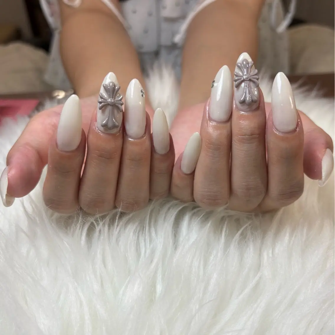 ネイル ハンドネイル LOUISE. ✨beautyのネイルデザイン