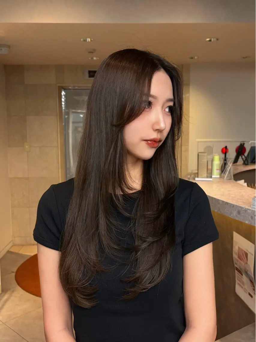 ロング カラー カット ヘアカラー トリートメント 韓国/レイヤー/ 透明感🩶ひかる🩶のヘアスタイル