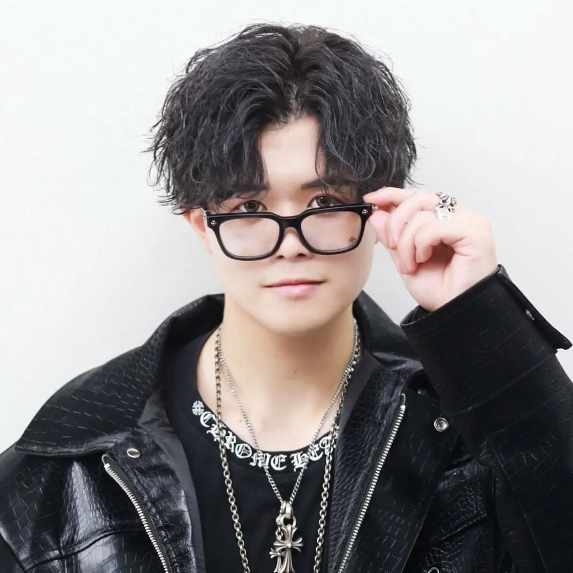 ショート カラー パーマ メンズ カット パーマ 🔥メンズ極🔥韓国 シャドウ/波巻き柿崎のヘアスタイル