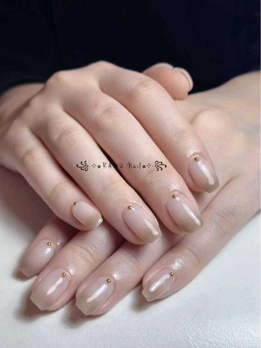 ネイル チークネイル フレンチネイル グラデーション キラキラネイル 韓国ネイル ハンドネイル RAMU Nail 恵比寿店のネイルデザイン