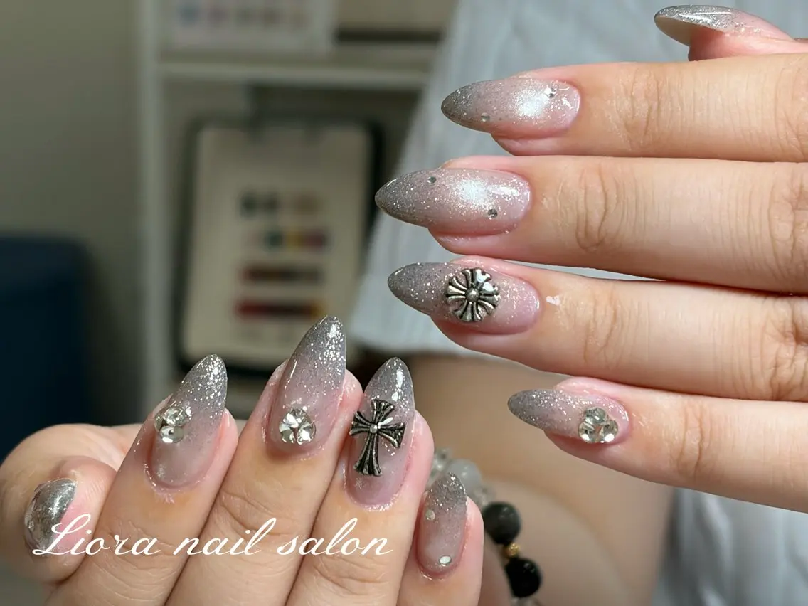 ネイル チークネイル フットネイル フレンチネイル ジェルネイル ガーリー ハンドネイル Liora nailのネイルデザイン