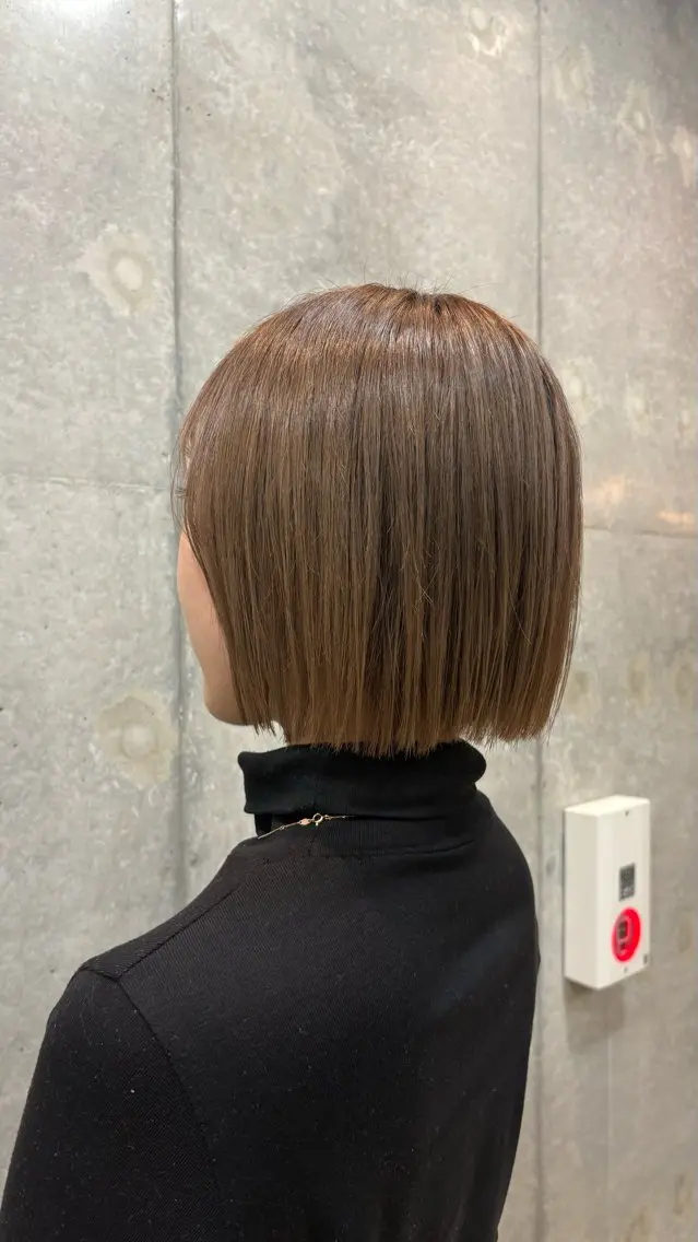ショート カット ヘアカラー 鵜野 惠帆のヘアスタイル