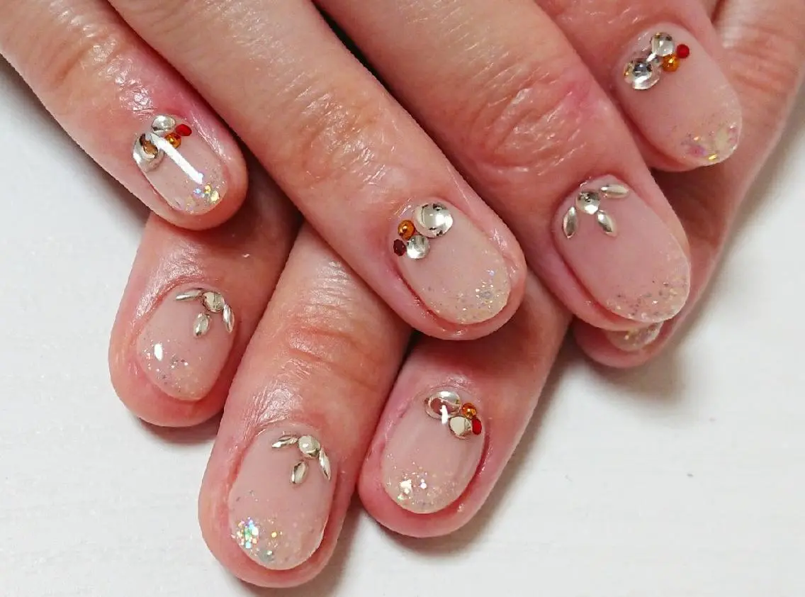 ネイル グラデーション ラメ(グリッター) ワンカラーネイル Lilith Nailのネイルデザイン