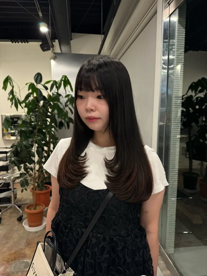 ロング レイヤーカット 山下 遼香のヘアスタイル