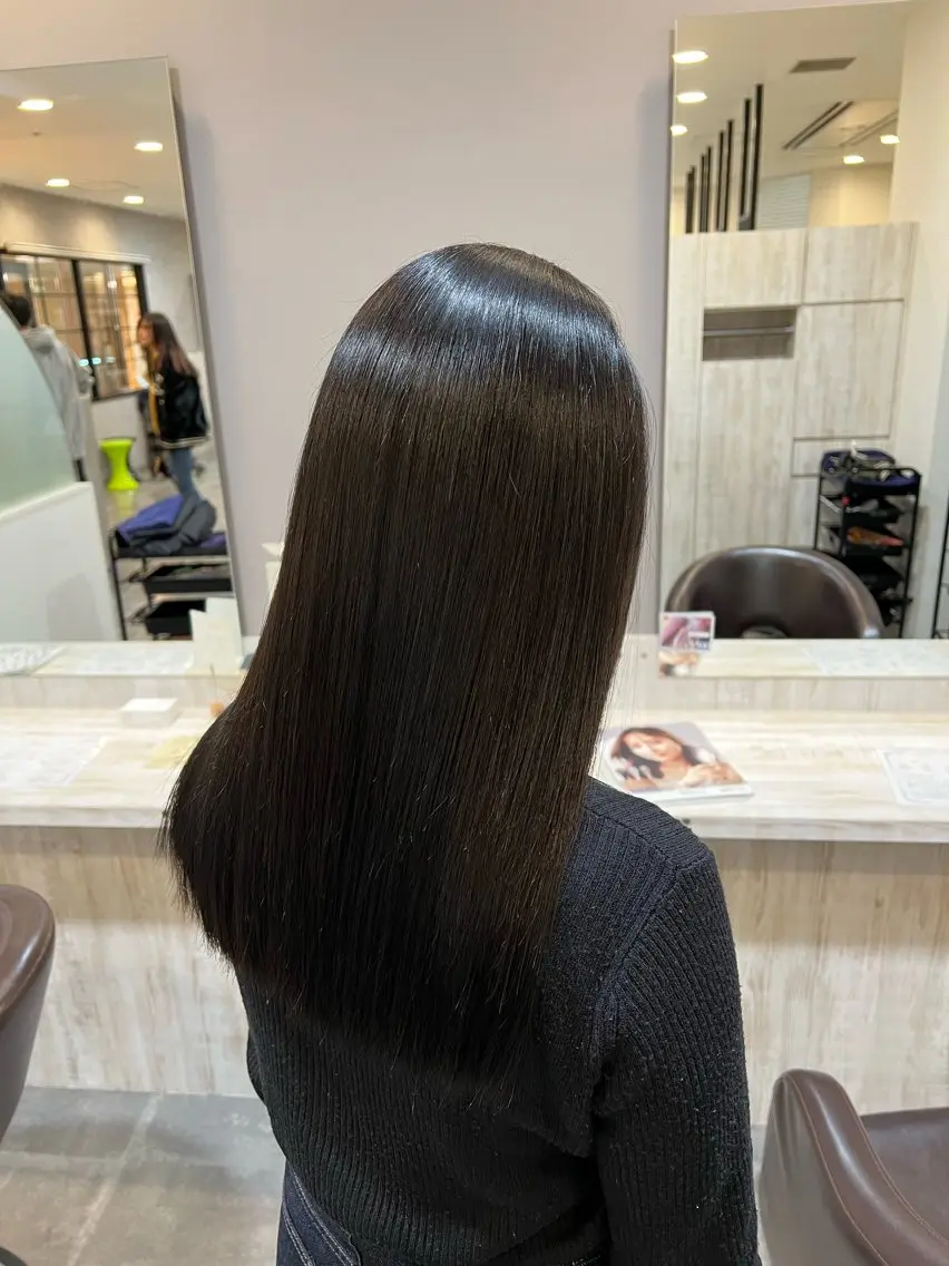 セミロング カラー 叶 妃万里のヘアスタイル
