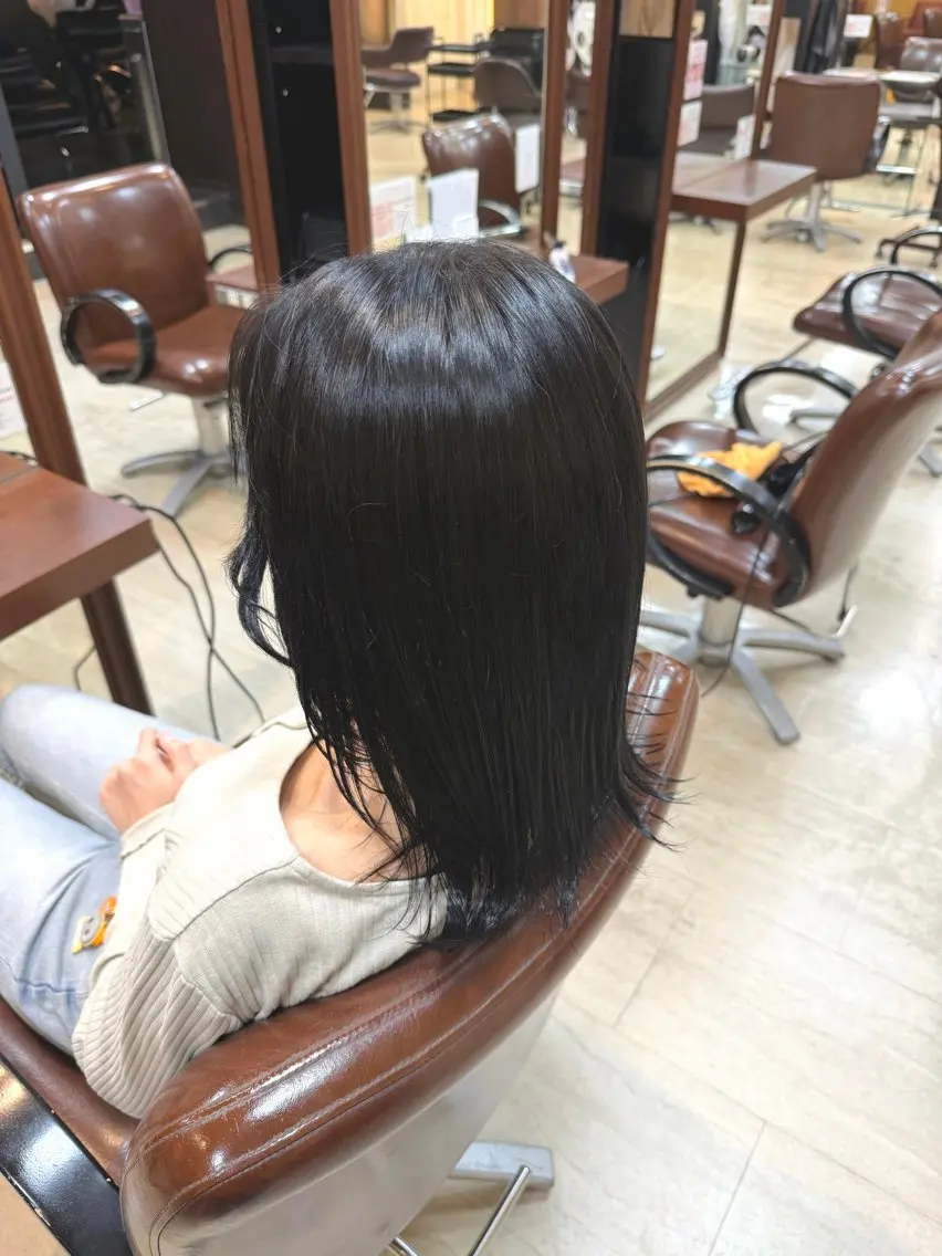 ショート カラー ブリーチ 透明感カラー 岸田 奈々/ 艶髪/トレンドカラーのヘアスタイル