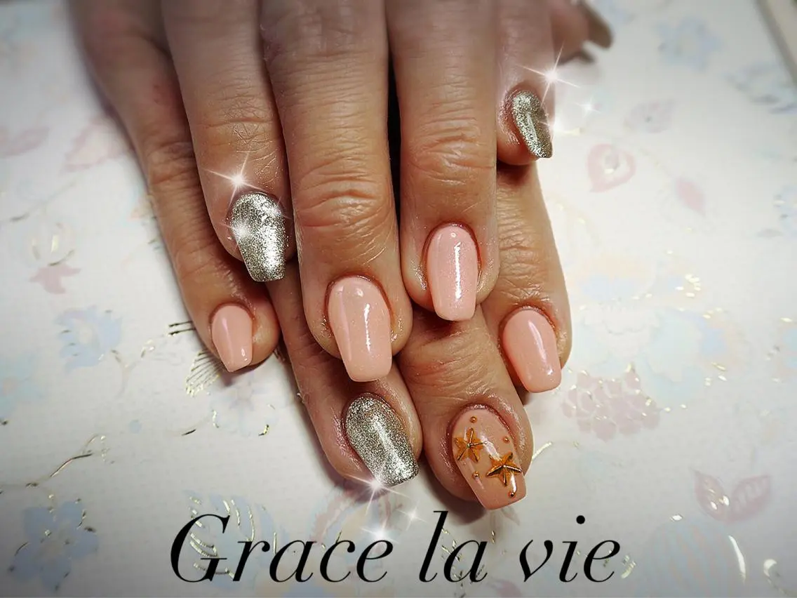 ミディアム カラー ネイル マツエク・マツパ Greace  la vieのネイルデザイン