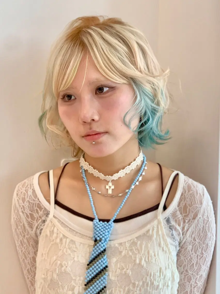 ショート ミストバング ハイライト 韓国風ヘア レイヤーカット 似合わせカット カット ヘアカラー トリートメント 抜け感ダブルカラー miyukiのヘアスタイル