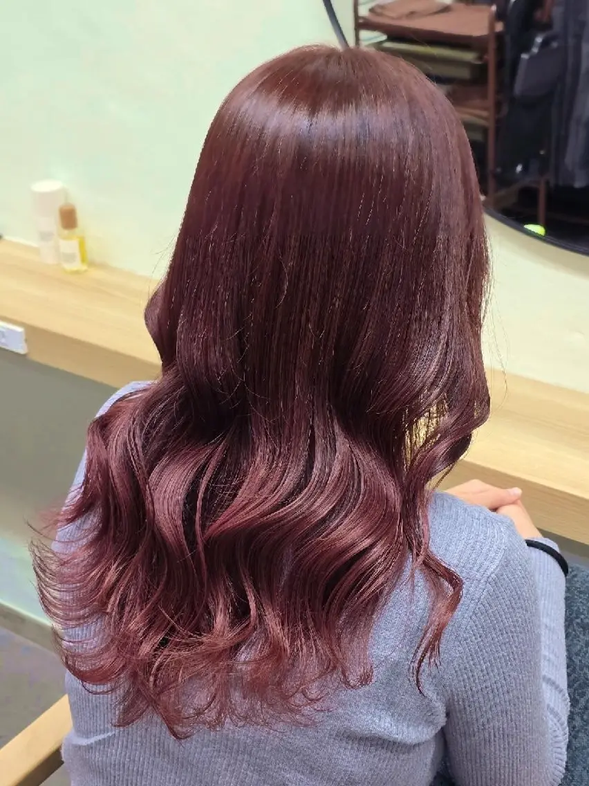 ロング 透明感🫧艶カラー✨ レイヤー✂渡辺祐輔のヘアスタイル