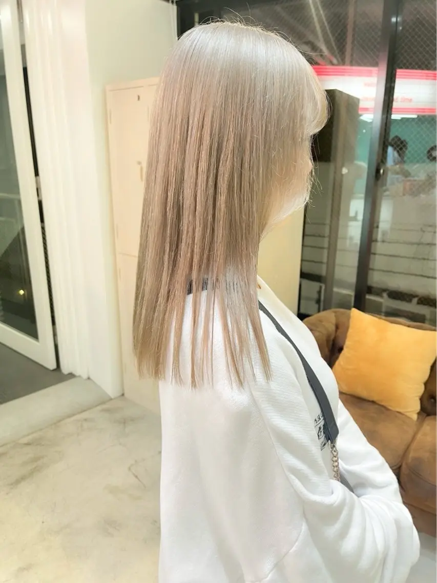 ロング カラー ヘアカラー トリートメント 🪇ハイトーン/ 艶カラー🪇Yutaのヘアスタイル