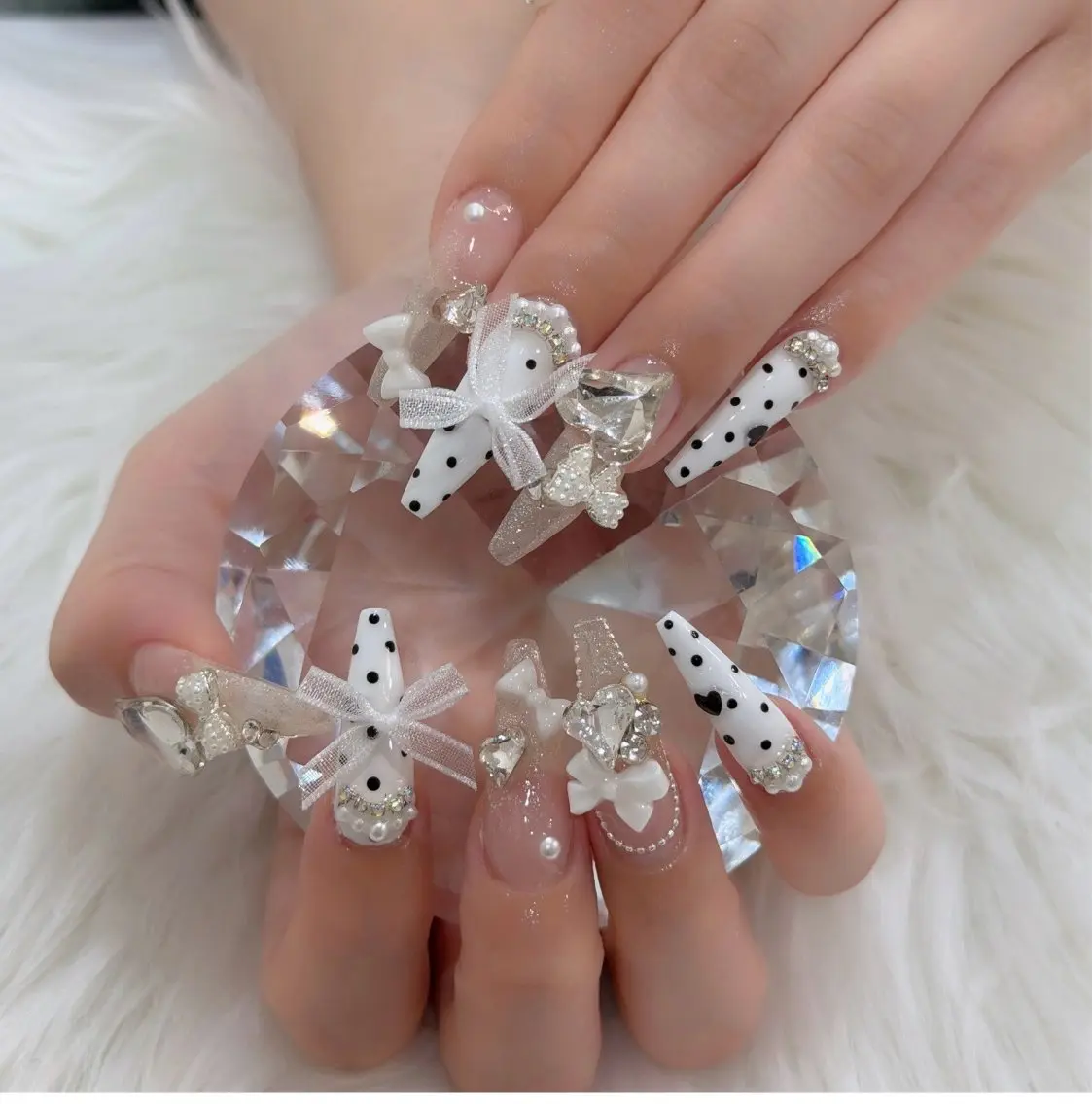 ネイル チークネイル ドット フレンチネイル グラデーション 韓国ネイル Aria Nail Beautyのネイルデザイン