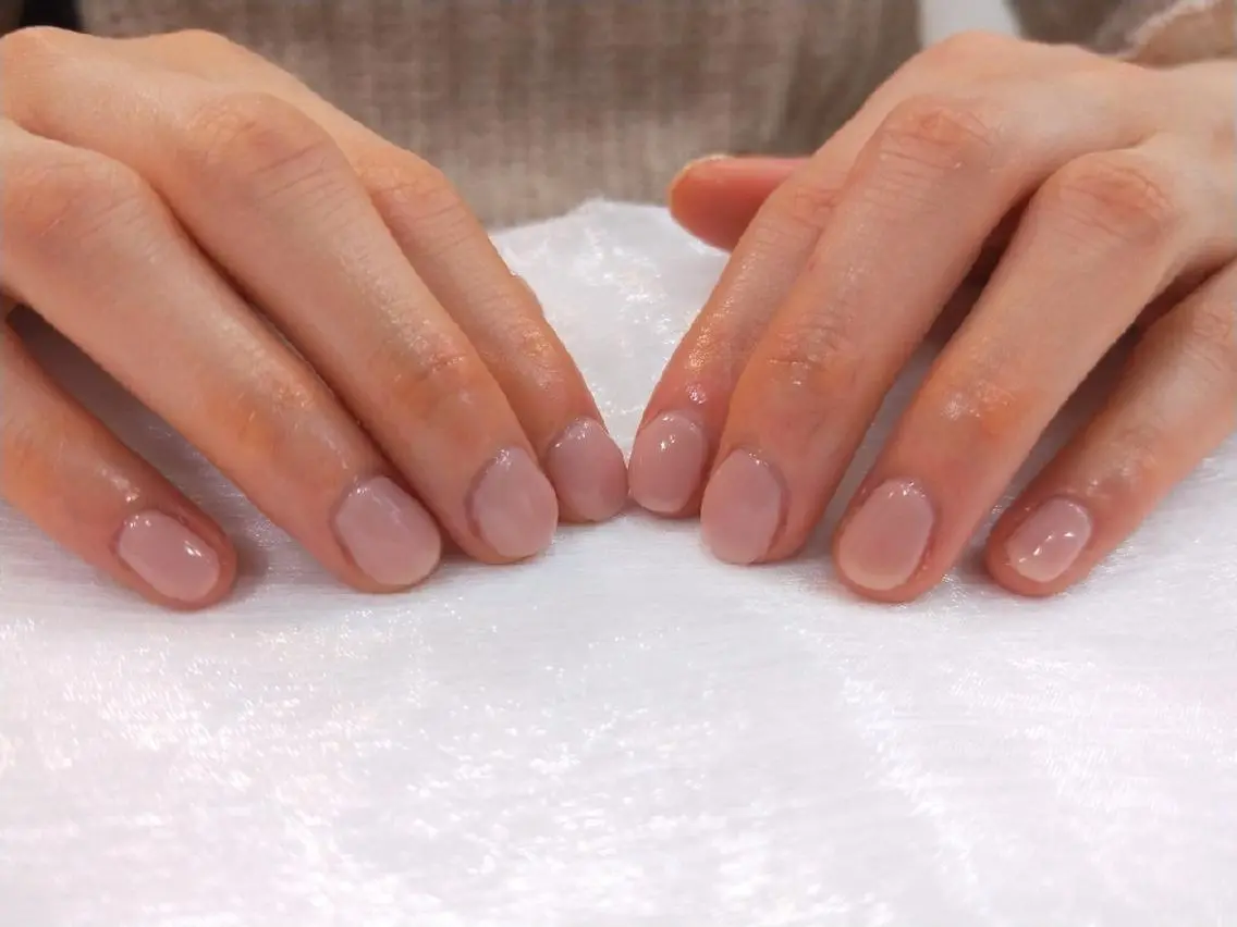 ネイル ハンドネイル ハンドケア はばすみれ🎀ﾈｲﾙ 光ﾌｪｲｼｬﾙ ﾍｱのネイルデザイン
