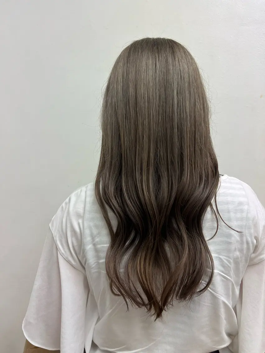 カラー 🌻透明感カラー🌻 阿井希良梨のヘアスタイル