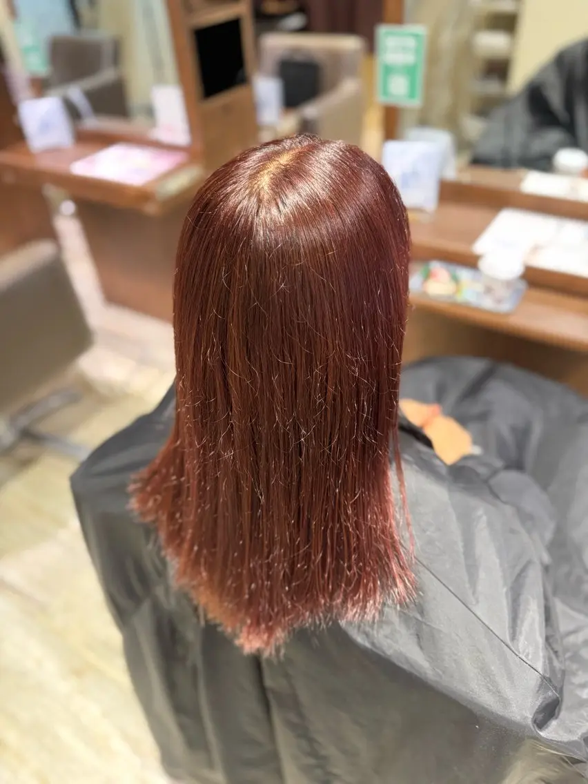 ロング カラー 三田 夏輝のヘアスタイル