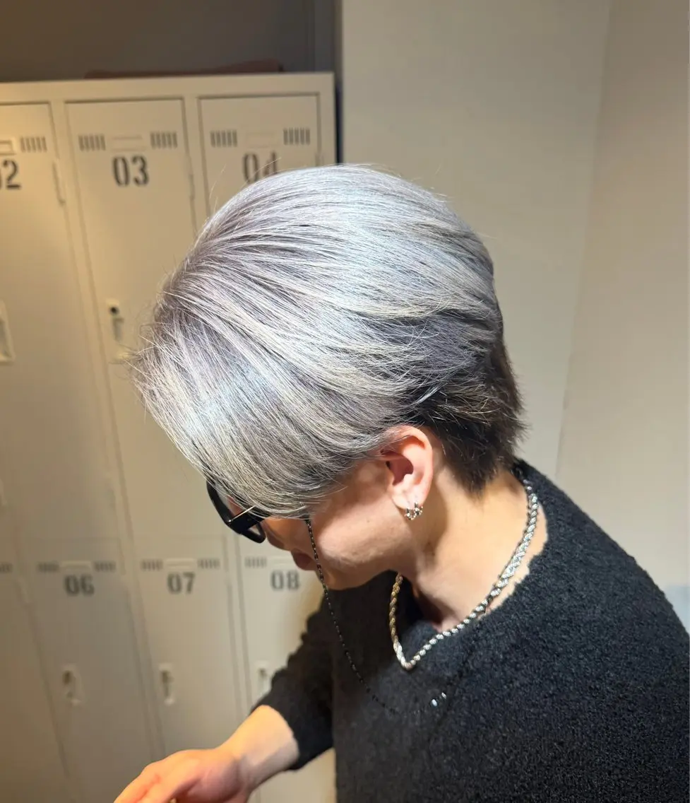 カラー メンズ メンズバレイヤージュ メンズブリーチ バレイヤージュ ブリーチ カット ヘアカラー トリートメント 安藤 聖麻のヘアスタイル