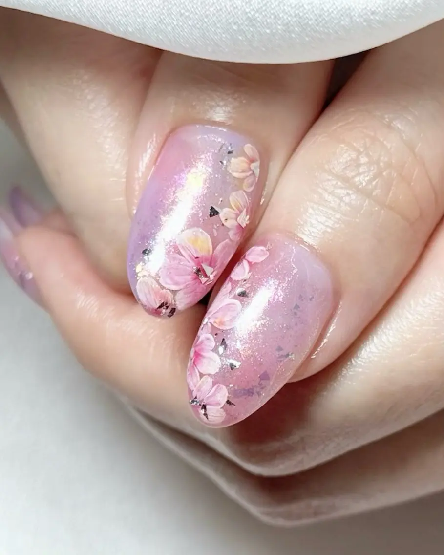 【新規】ハンド　毎月変わるシーズンデザインネイル💅🏻 爪育成ケア付き♪複雑なアートorフルアート(オフあり/なし)の写真