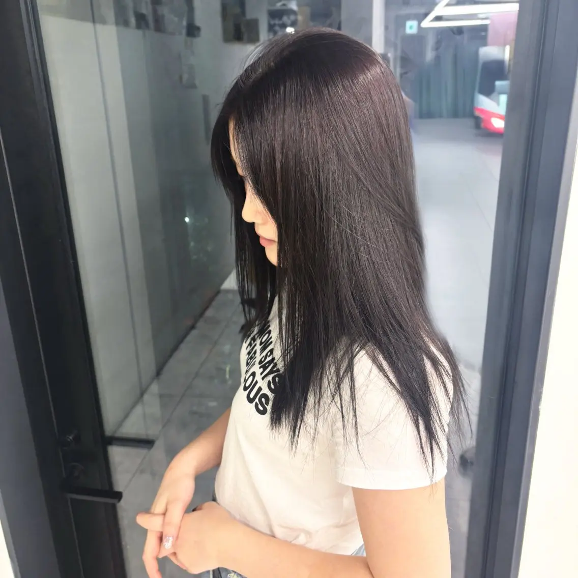 ロング ヘアカラー 中山 ちかのヘアスタイル