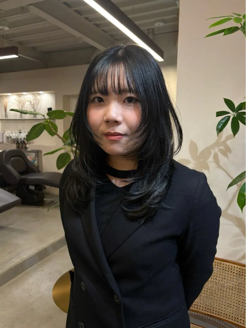 ロング カラー 黒髪 ブルーカラー ブルーブラック 韓国風ヘア レイヤーカット カット ヘアカラー トリートメント ヘアセット 💎韓国風レイヤー /ボブ💎Namiのヘアスタイル
