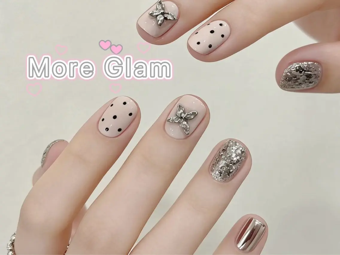 ショート ハンドネイル more glam 原宿店のネイルデザイン