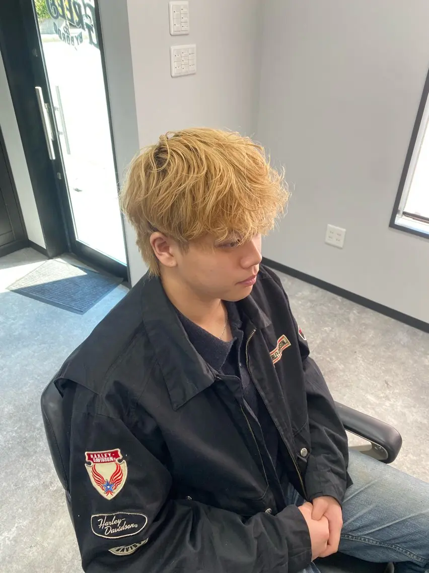 【メンズ専門】カット+ブリーチ+透明感カラー+トリートメントの写真