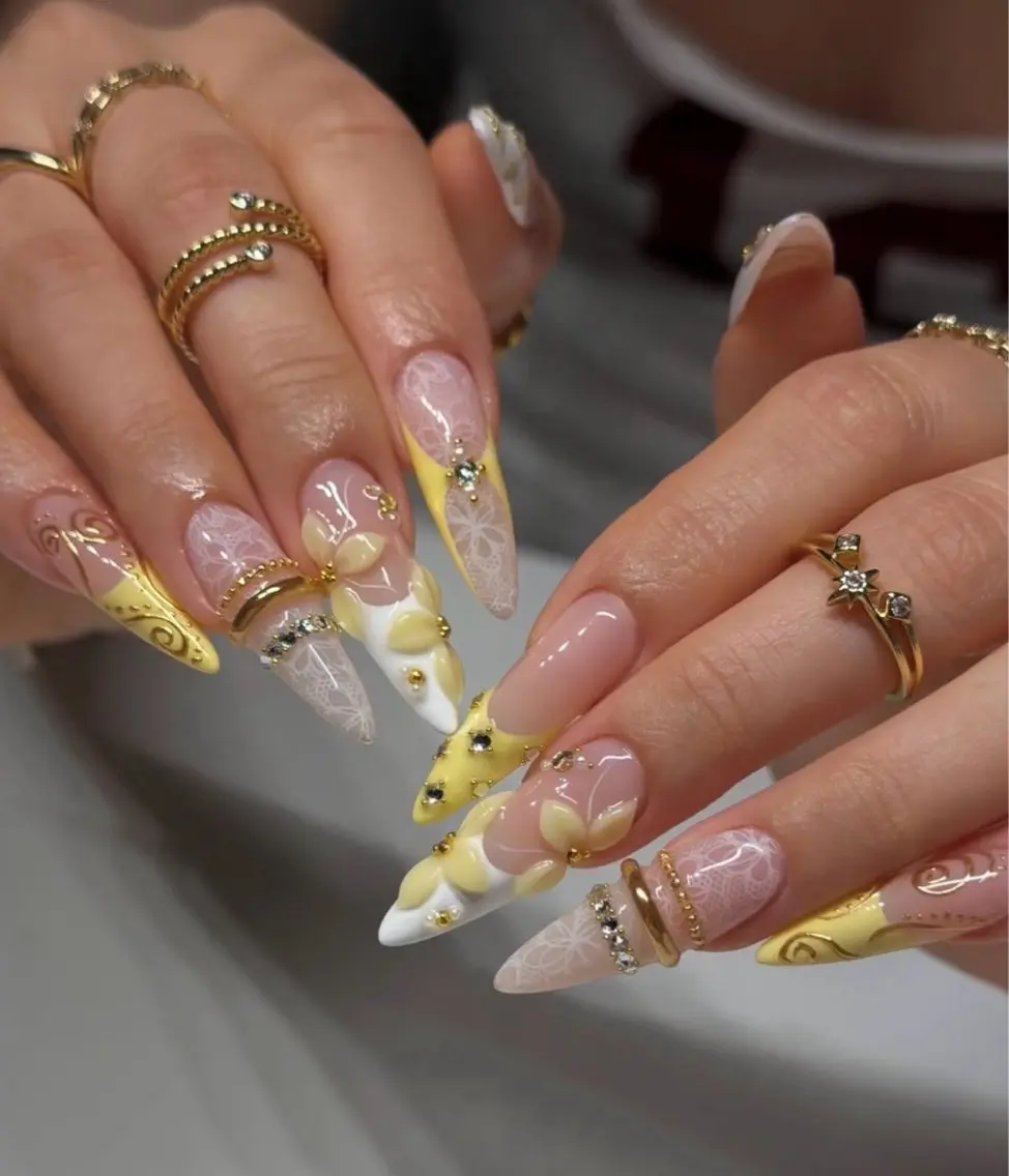 ネイル ガーリー キラキラネイル 韓国ネイル ロングネイル シンプルネイル ハンドネイル Genie Mika Nailsのネイルデザイン
