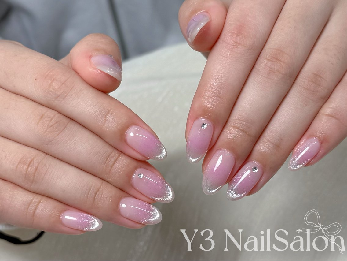 ネイル フレンチネイル グラデーション キラキラネイル 韓国ネイル マグネットネイル ハンドネイル Y3 NailSalonのネイルデザイン