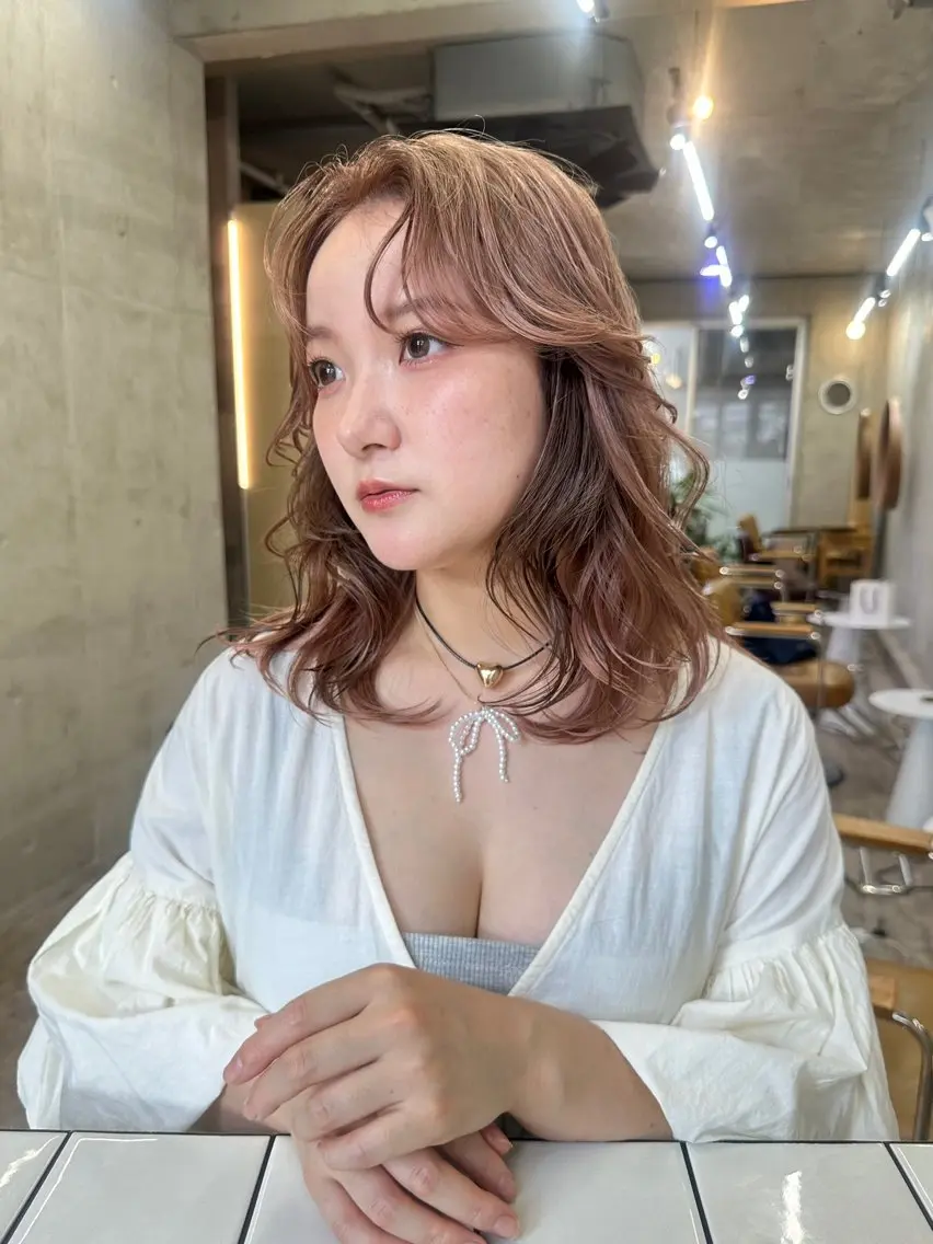 ミディアム カラー ベージュカラー ブリーチ ブラウンカラー ケアブリーチ イヤリングカラー カット ヘアカラー トリートメント カットモデル募集中 ／HARUKA🎀のヘアスタイル