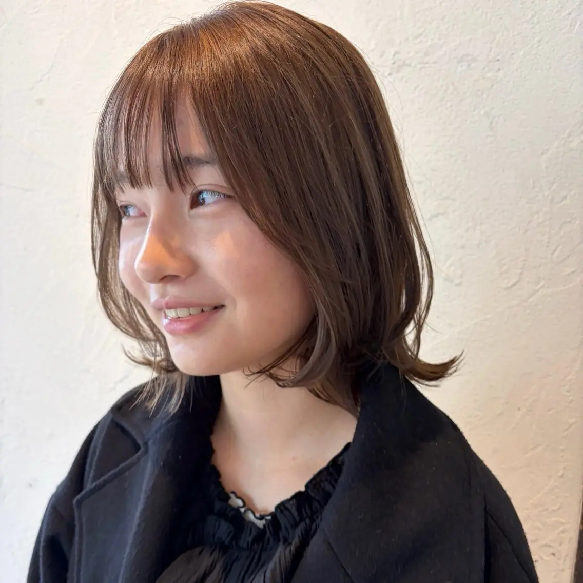 ミディアム カラー ベージュカラー 透明感カラー ダブルカラー オリーブベージュ カット ヘアカラー 松本 茜のヘアスタイル