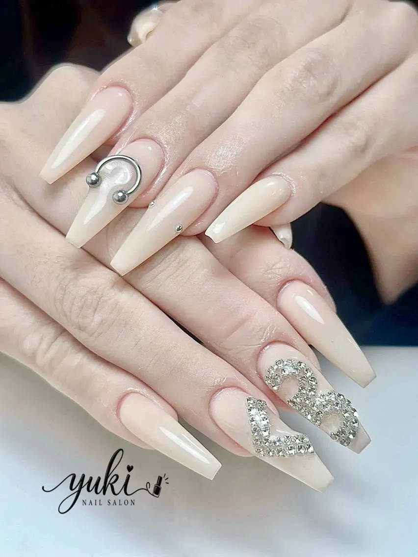 ネイル アートネイル ボルドー フレンチネイル ジェルネイル 氷ネイル・うるうるネイル ハンドネイル Yuki Nailsalonのネイルデザイン