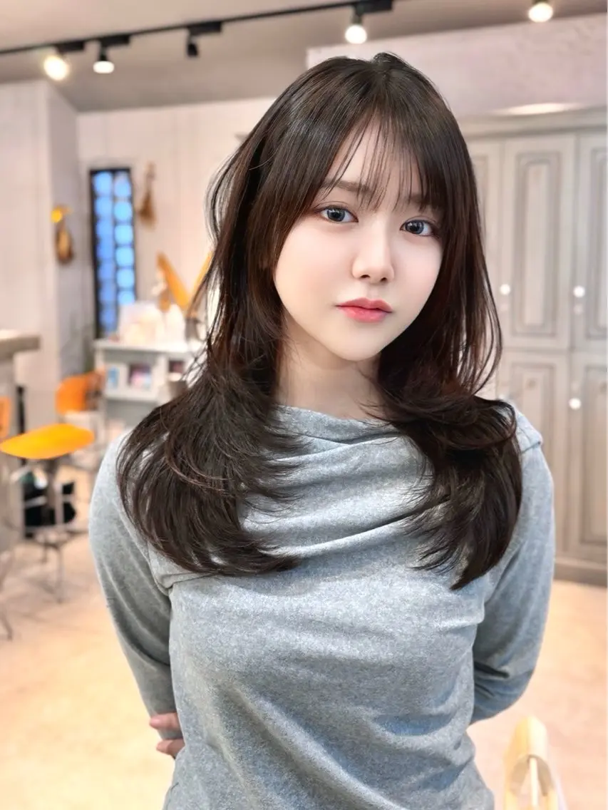 セミロング けんけん cachecacheのヘアスタイル