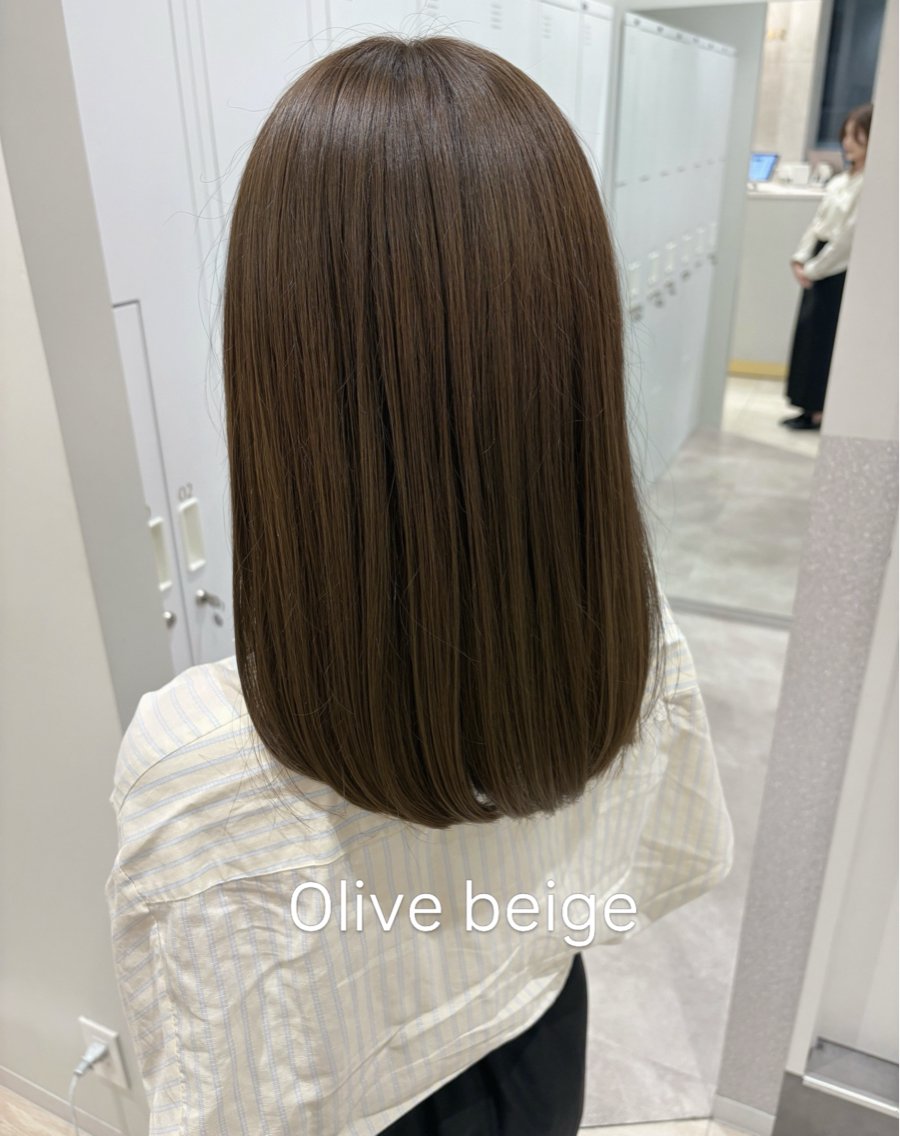 セミロング カラー ベージュカラー オリーブベージュ カット ヘアカラー トリートメント 女性リピ90%🍨 🩷佐藤みずきのヘアスタイル