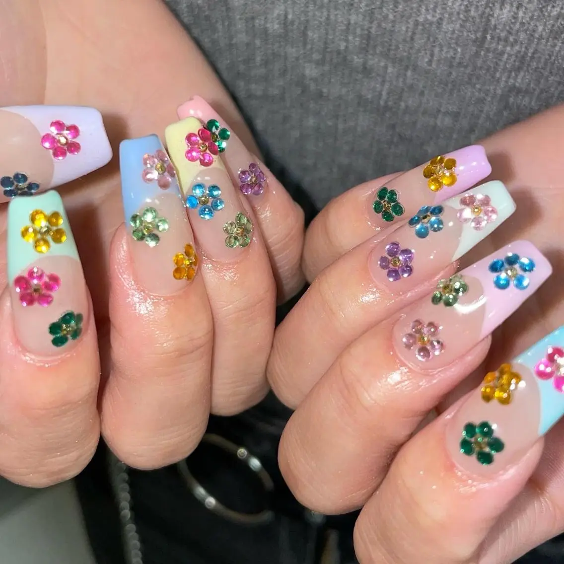 ネイル フレンチネイル スカルプネイル 春ネイル ハンドネイル ハンドケア MIDORI 個性派/海外ネイルのネイルデザイン