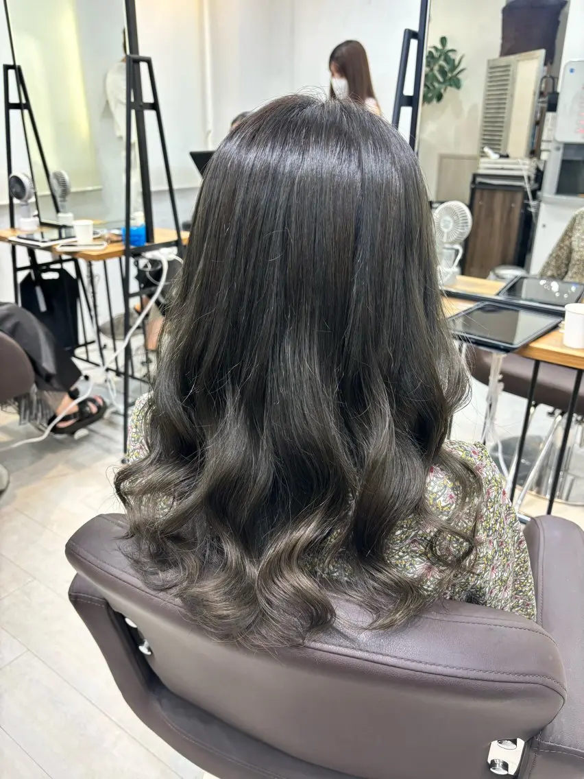 ロング カット ヘアカラー トリートメント 🪞透明感カラー🫧 縮毛矯正🥇かずきのヘアスタイル