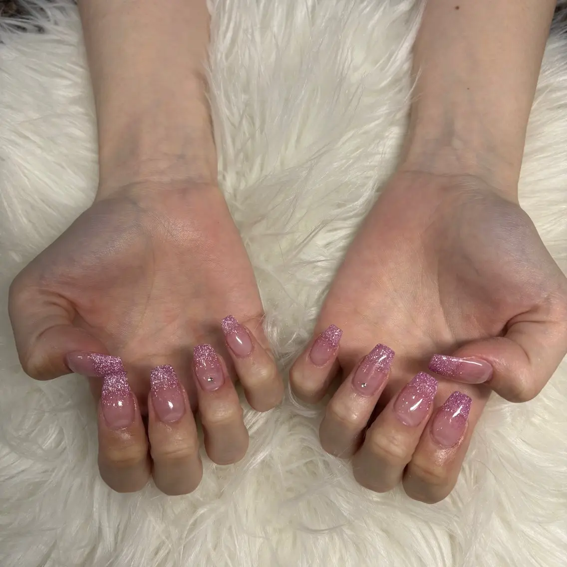 ネイル グラデーション ラメ(グリッター) ラメグラデーション ピンク IROHA NAIL 長谷川唯惺のネイルデザイン